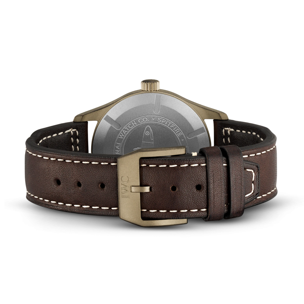 Pilots Watch Automatic Spitfire