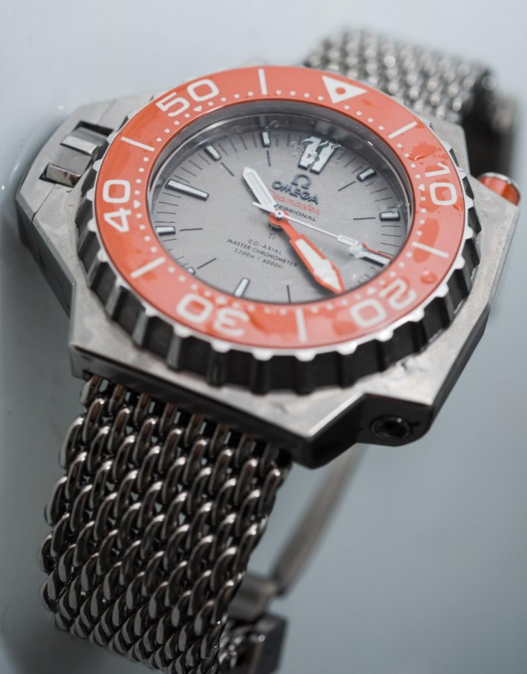 Seamaster PloProf 1200 m  Co-axial Master Chronometer 55x48 mm