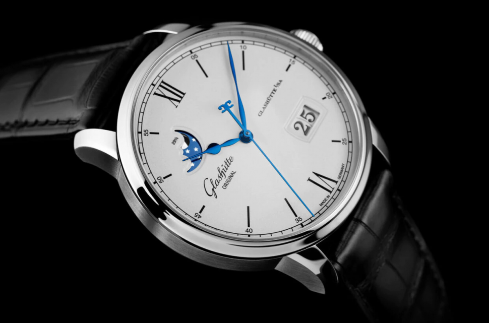 Senator Excellence Panorama Date Moon Phase