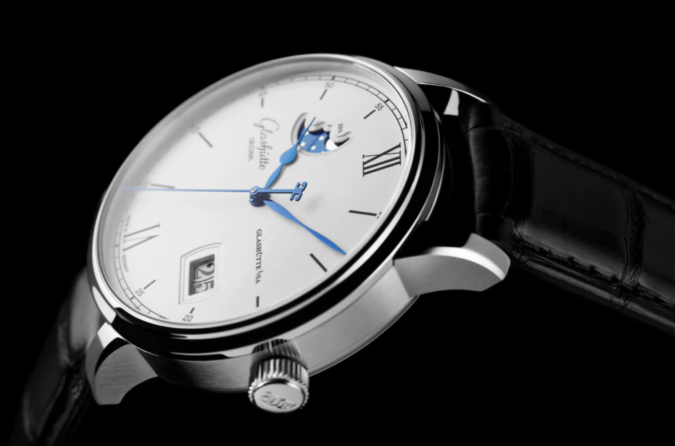Senator Excellence Panorama Date Moon Phase
