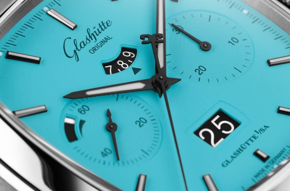 Vintage Seventies Chronograph Panorama Date