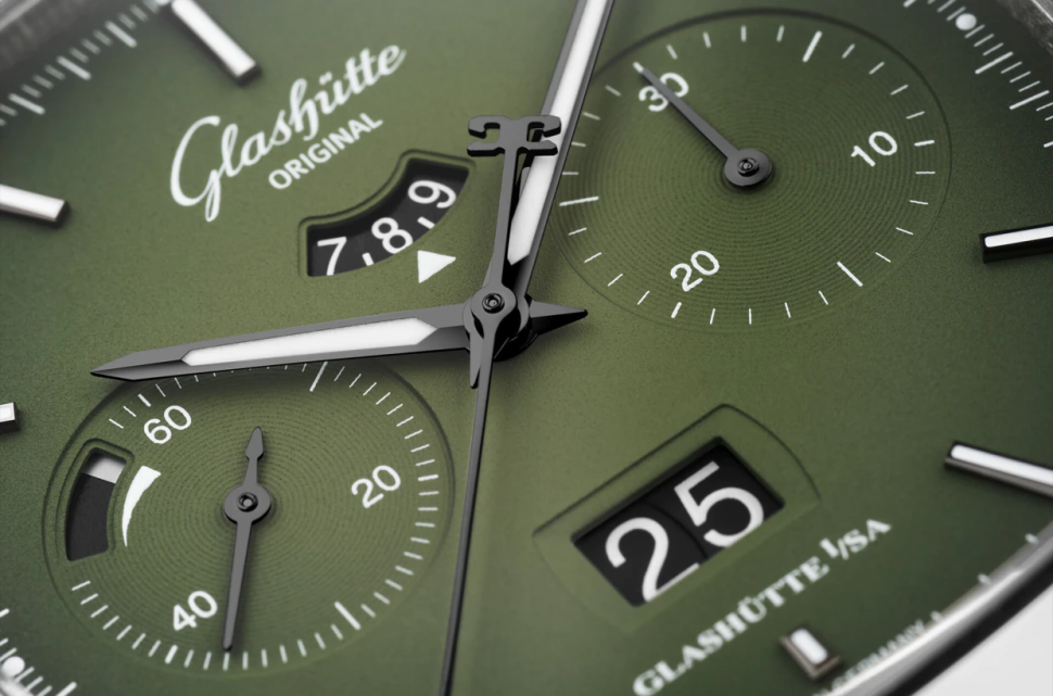 Vintage Seventies Chronograph Panorama Date