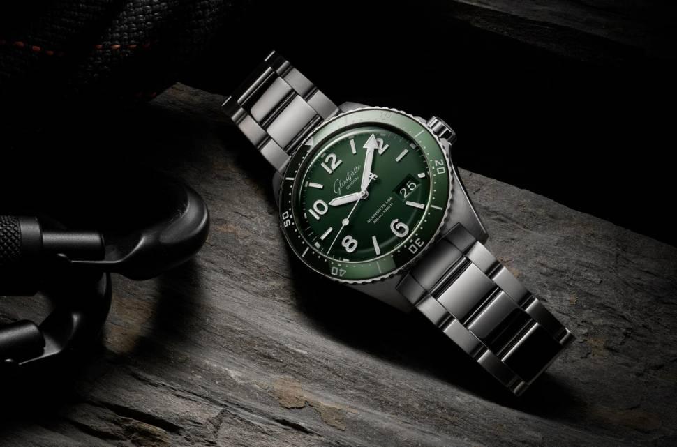 Glashuette Original Spezialist SeaQ Panorama Date