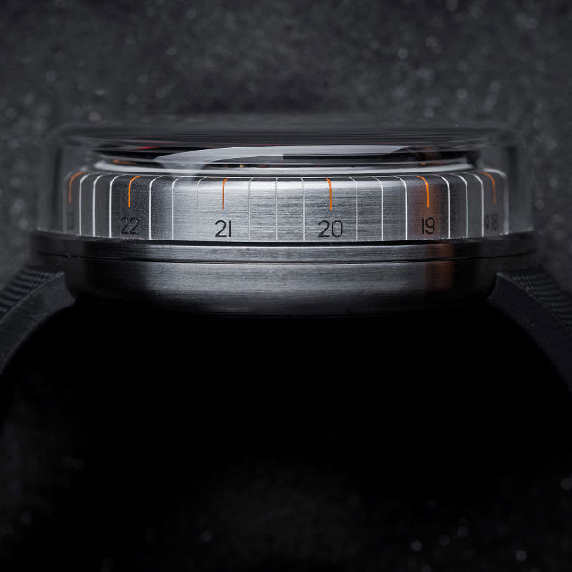 H0 Orange Futuristic