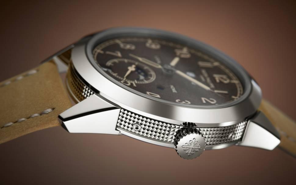 Complications Annual Calendar Travel Time
